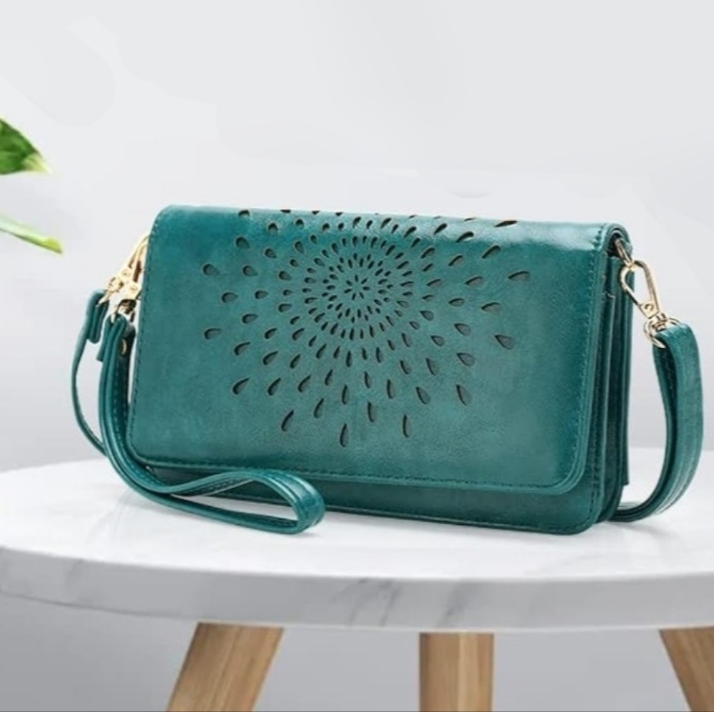 NEW Sunflower Crossbody Shoulder Bag Wristlet Vegan Leather